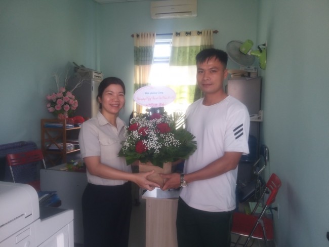 Tổ chức hoạt động chúc mừng nhân ngày Phụ nữ Việt Nam 20-10